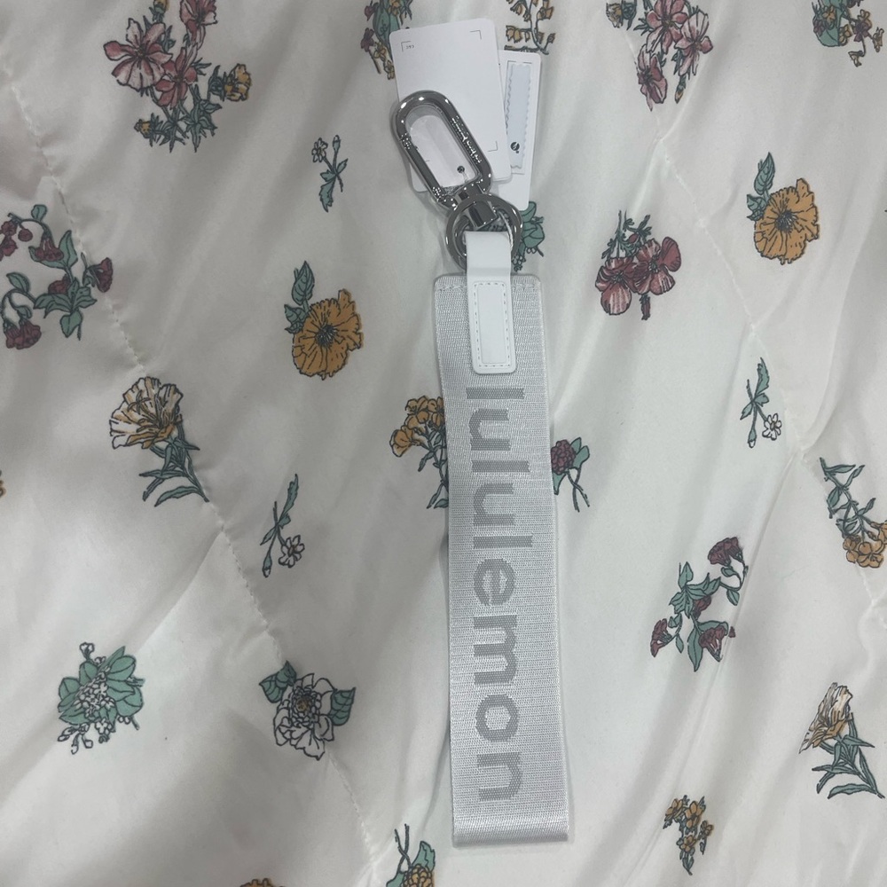 Lululemon Silver and White Keychain